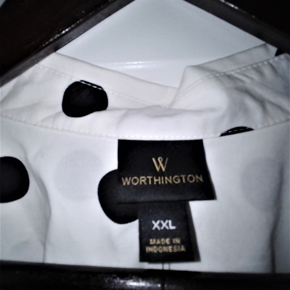 Worthington Long Sleeve Button Front Shirt. - Picture 2 of 7